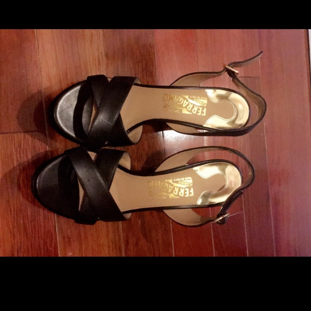 Salvatore Ferragamo Leather Pumps